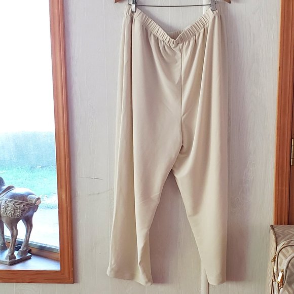 A52000 Susan Graver Lustra Knit Regular Pull-on Ankle Pants,  3X, Cream - Picture 2 of 4